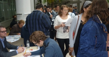 Stire din Social : Constănțenii, așteptați să  se angajeze la Bursa locurilor de muncă. Peste  1.250 de joburi disponibile