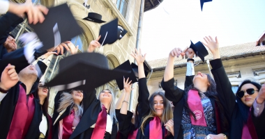 GALERIE FOTO / Au spus adio liceului! Mirciștii dintr-a XII-a au sunat ultimul clopoțel - 5