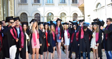 GALERIE FOTO / Au spus adio liceului! Mirciștii dintr-a XII-a au sunat ultimul clopoțel - 2