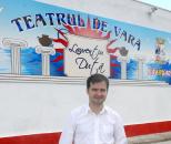 Stire din Cultură-Educație : Teatrul de Vară din Năvodari poartă numele cântărețului Laurențiu Duță