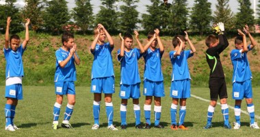 Stire din Sport : Echipele Academiei Hagi,  campioane la Cupa Viitorul
