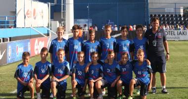 Stire din Sport : Fotbal: Academia Hagi, reprezentată de trei formații la Cupa E-ON Kinder