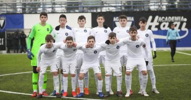 Stire din Sport : Trei victorii din trei posibile pentru Academia Hagi!