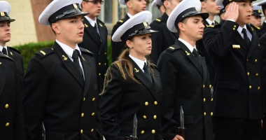 Promisiuni solemne, cu lacrimi și mândrie în suflet. Viitorii ofițeri și maiștri militari de marină au depus jurământul - 4