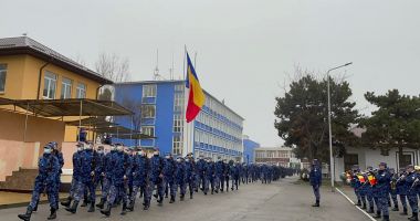 Stire din Social : Început de carieră pentru o nouă promoţie de ofiţeri de marină