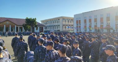 Stire din Cultură-Educație : Prima zi de școală la Colegiul Național Militar „Alexandru Ioan Cuza”. Bobocii își rostesc jurământul