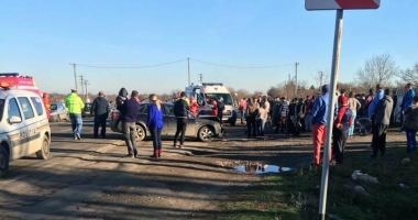 Stire din Eveniment : ACCIDENT RUTIER LA CONSTANȚA. O persoană este încarcerată! Elicopterul SMURD, la locul faptei