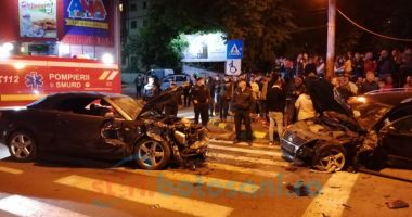 VIDEO / Un tânăr care transmitea live pe Facebook în timp ce conducea a produs un accident cu 6 victime