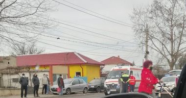 Accident rutier pe strada Cumpenei din Constanța. Un pieton a fost rănit