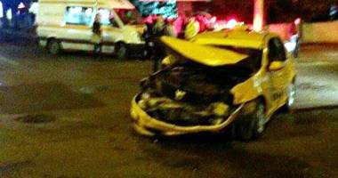 Taxi lovit în plin de un Mercedes.  Două victime au ajuns la spital - 2