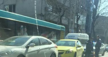 GALERIE FOTO - VIDEO / ACCIDENT cu SCANDAL pe bulevardul Ferdinand. UN BEBELUȘ DE 7 LUNI A FOST RĂNIT - 4