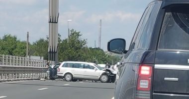 ȘOFERI, ATENȚIE! ESTE ACCIDENT PE PODUL AGIGEA! TRAFICUL, ÎNGREUNAT - 2
