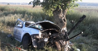 IMAGINI ȘOCANTE! CARNAGIU pe ȘOSEA, între Poarta Albă și Castelu. Doi tineri au MURIT! Șoferița se PENSA LA VOLAN - 2