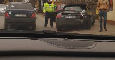 Galerie foto. Accident rutier în Constanța. Trei mașini implicate - 3
