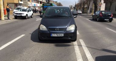 Galerie foto. ACCIDENT RUTIER LA CONSTANȚA. Pieton lovit de o mașină, pe bulevardul Brătianu - 3