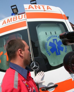 Stire din Eveniment : S-a răsturnat cu mașina în dreptul localității Palazu Mic