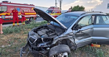 Stire din Eveniment : Accident rutier la ieșire din Lumina spre Năvodari. Mai multe persoane au nevoie de îngrjiri
