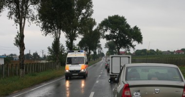 Stire din Eveniment : Un tânăr fără permis s-a răsturnat cu mașina, între Peștera și Medgidia