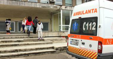 Stire din Eveniment : Accident provocat de o șoferiță neatentă