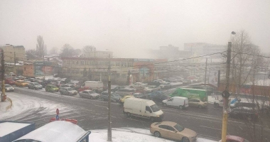 Stire din Eveniment : ACCIDENT pe bulevardul Brătianu. Traficul se desfășoară cu greutate