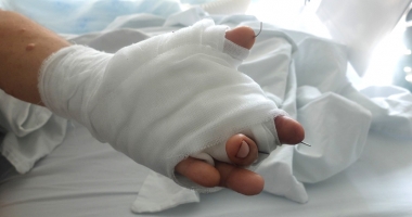 Stire din Social : Mașinist accidentat la locul de muncă