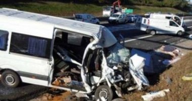 Opt români, răniți într-un accident rutier, în Austria