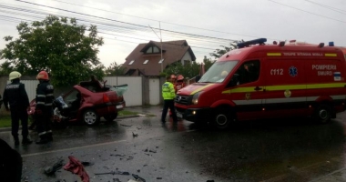 Accident lângă Bururești: un mort și șapte răniți