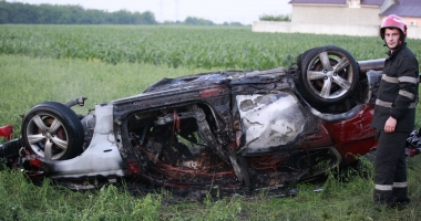 Stire din Eveniment : ACCIDENT CUMPLIT. Bărbat, carbonizat, în urma impactului cu un TIR