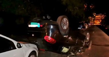 Un șofer beat a avariat 4 autoturisme parcate pe o stradă