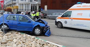 FOTO / PLAN ROŞU ACTIVAT LA CONSTANŢA! Accident GRAV între un microbuz plin cu copii şi o maşină - 3