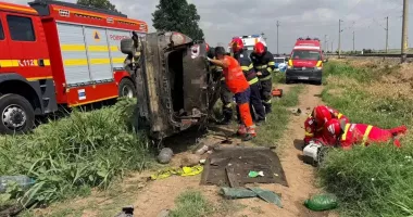 Două femei au murit şi doi copii au fost răniţi după ce maşina lor a fost lovită de tren
