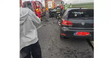 Stire din Eveniment : Accident violent la ieșirea din Teriverde spre Tulcea, între două autoturisme