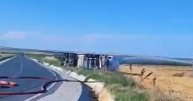 Cisternă cu GPL răsturnată între Săcele și Istria. Două persoane au fost rănite