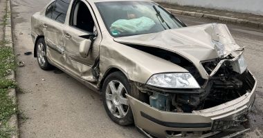 Stire din Eveniment : Accident între un autobuz și un autoturism în Medgidia