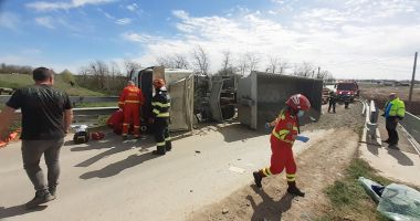 Accident rutier la intrarea în Șiriu. Victima a fost preluată cu elicopterul SMURD