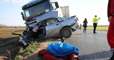 UPDATE - Accident rutier MORTAL la Lumina! S-a izbit de un TIR și A MURIT PE LOC / GALERIE FOTO - 3
