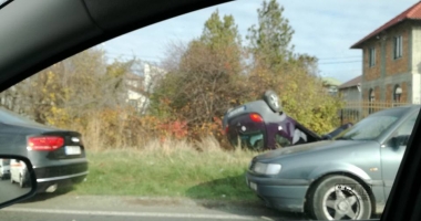 FOTO / S-a răsturnat cu mașina, între Ovidiu și Constanța. Trafic îngreunat - 2