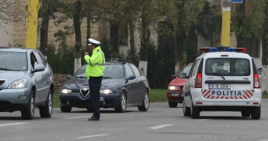 Stire din Eveniment : VIDEO. Scenă teribilă în CONSTANȚA. O femeie a fost LOVITĂ de șoferul vinovat care i-a tamponat mașina!