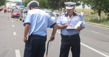 Stire din Eveniment : Coliziune între două autoutilitare la Ovidiu