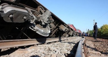 Stire din Eveniment : Grav accident feroviar în Bistrița-Năsăud. 14 persoane au fost rănite