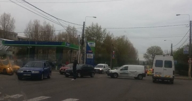 GALERIE FOTO / ACCIDENT RUTIER PE STR. CARAIMAN - 3