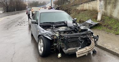 GALERIE FOTO. Accident grav cu BMW intrat pe contrasens - 3