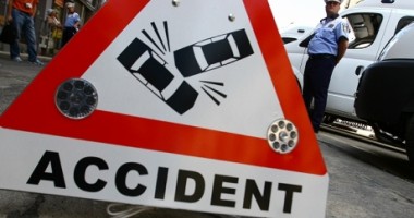 Stire din Eveniment : Accident în serie, la Carrefour
