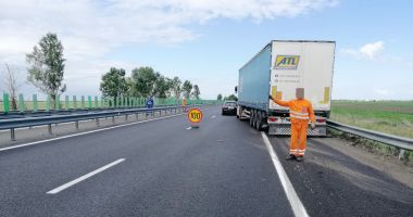 GALERIE FOTO / Accident pe Autostrada Soarelui. Traficul rutier se desfășoară dirijat - 3