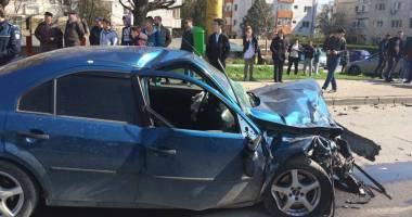 Accident grav în Poarta 6. Doi șoferi au ajuns la spital - 6