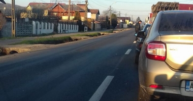 Galerie foto. TRAGEDIE RUTIERĂ! DOI MORȚI, după ce un Logan s-a ciocnit frontal cu un TIR - 4