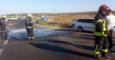 Grav accident rutier. Două mașini făcute praf, patru victime - 3