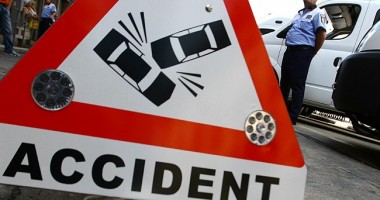 Stire din Eveniment : Accident rutier în Constanța. Un motociclist a ajuns la spital