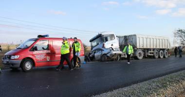 UPDATE - Accident rutier MORTAL la Lumina! S-a izbit de un TIR și A MURIT PE LOC / GALERIE FOTO - 6