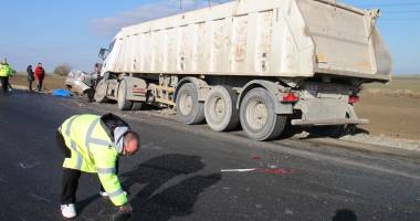 UPDATE - Accident rutier MORTAL la Lumina! S-a izbit de un TIR și A MURIT PE LOC / GALERIE FOTO - 7